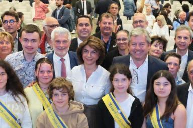 Photo de groupe lors de la séquence de mi-mandat à Pélissanne
