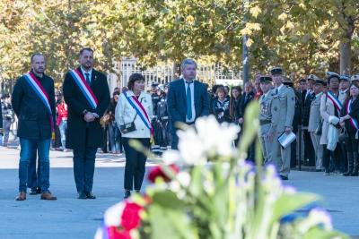 Agrandir l'image 3 sur 18, fenêtre modale