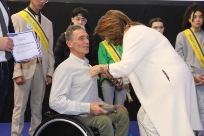 Agrandir l'image 2 sur 9, fenêtre modale