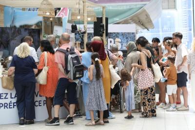 Le public au premier salon Préférence Provence - Agrandir l'image 4 sur 30, fenêtre modale