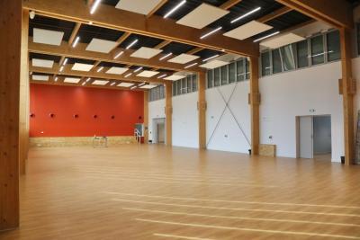 Vue du gymnase d'un collège lors de la tournée de rentrée des collèges des Bouches du Rhône - Agrandir l'image 8 sur 23, fenêtre modale