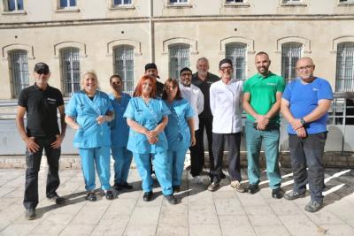 Photo du personnel du collège - Agrandir l'image 22 sur 23, fenêtre modale