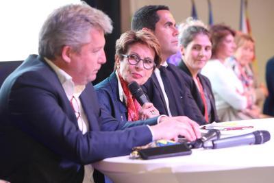 Nicole Joulia prenant la parole lors de première séquence de mi-mandat à Pélissanne - Agrandir l'image 4 sur 7, fenêtre modale