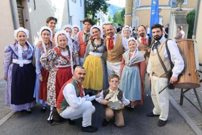 Agrandir l'image 3 sur 12, fenêtre modale