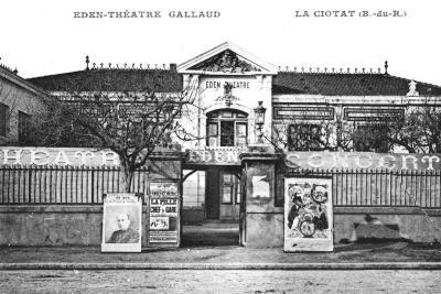 photo de la devanture en noir et blanc - Agrandir l'image 4 sur 6, fenêtre modale