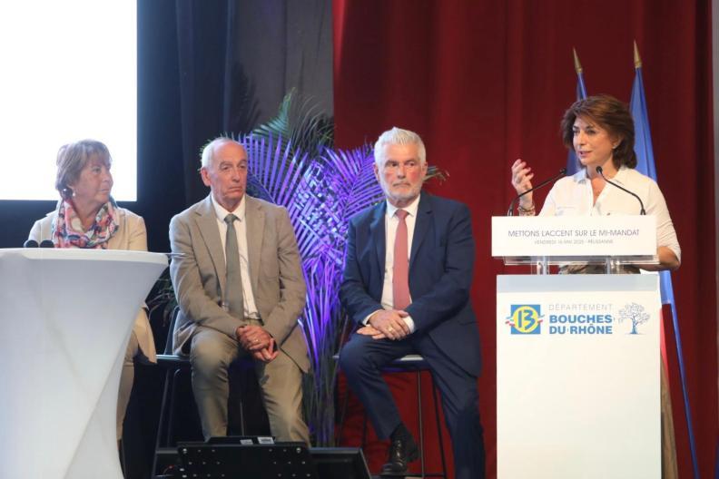 Martine Vassal lors de la première séquence du mi-mandat aux cantons de Pélissanne - Etang de Berre