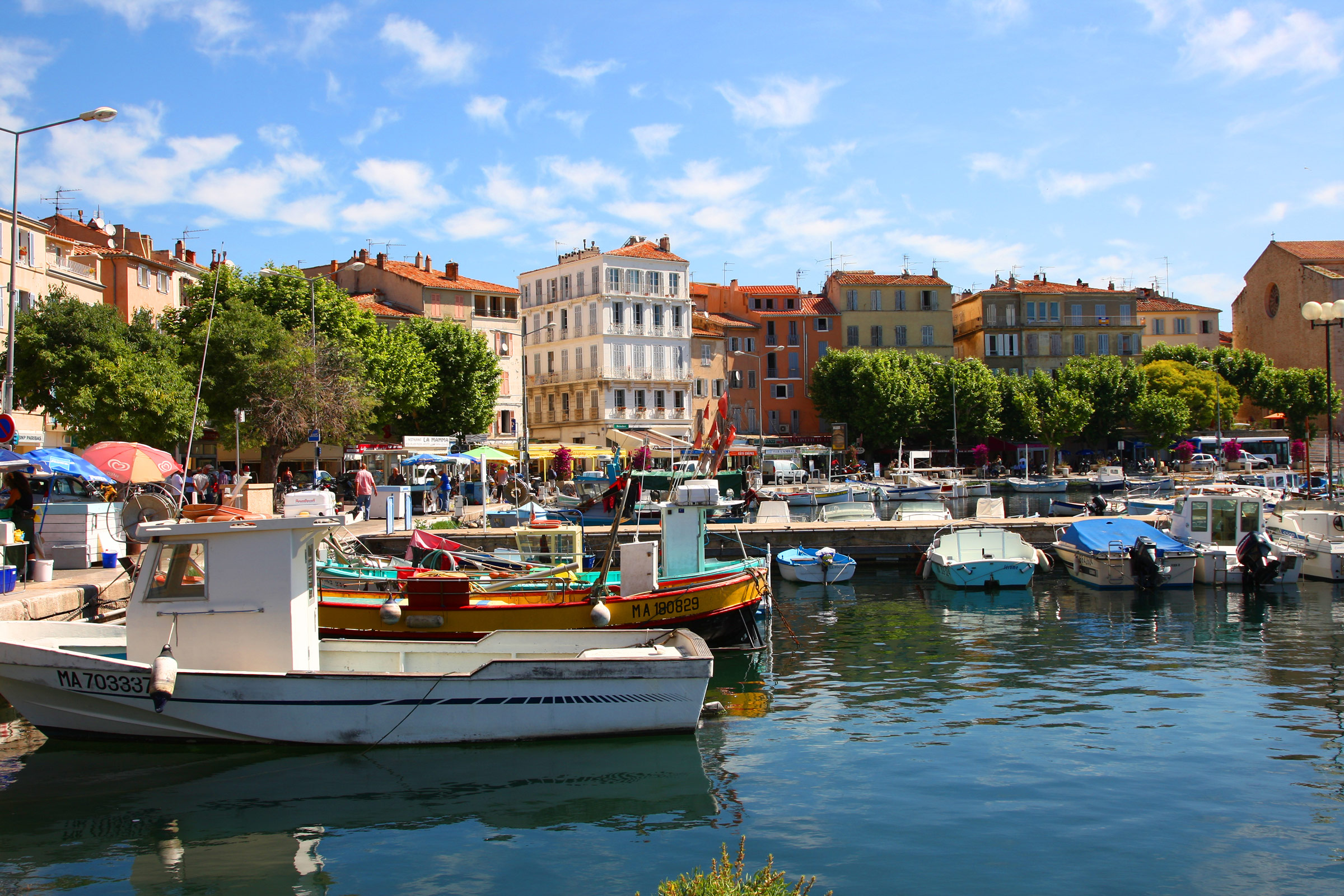 Obtenir une place au port